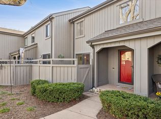 404 Shoreline Rd #298, Barrington, IL 60010