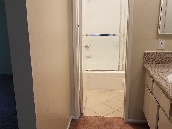 4th image of 5851 Hazeltine Ave APT 212
