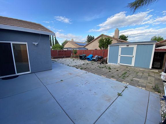 4th image of 686 Anna Dr