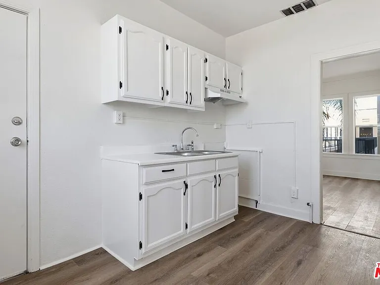 1021 N Mariposa Ave #4 — Photo 19
