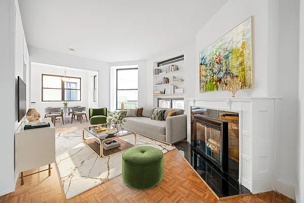 Rented by Sotheby's International Realty | media 11