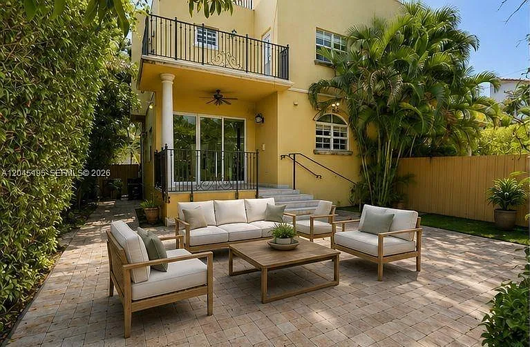 Tropical Isle Homes Sub P — Photo 3