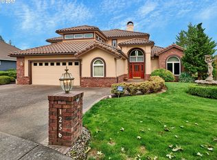 1256 NW Oakmont Ct, McMinnville, OR 97128