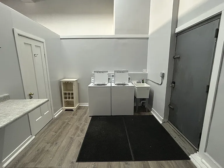 6714 N Northwest Hwy #206 — Photo 9