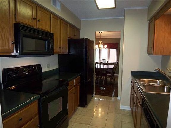 3rd image of 500 Lake View Ave APT 3A