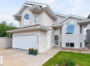 619 Layton Ct NW, Edmonton, AB T6R 2S9