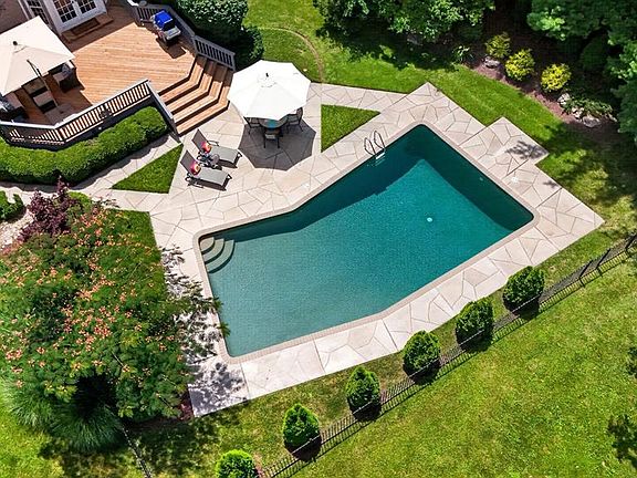 5th image of 12825 Brighton Woods Dr
