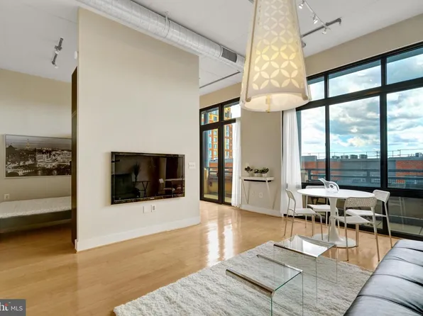 520 John Carlyle St Unit 430, Alexandria, VA 22314