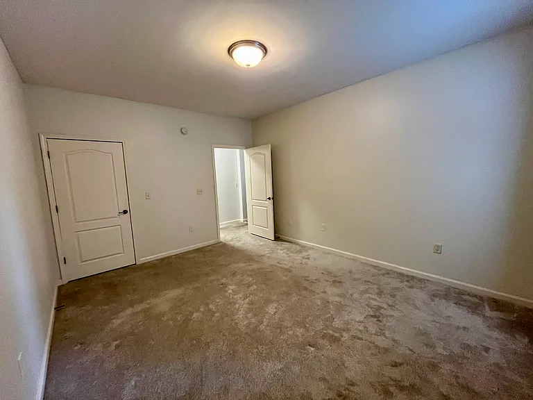 495 S Front St #103 — Photo 14