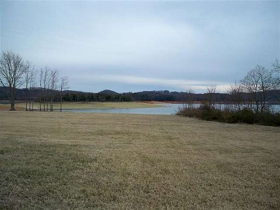 3rd image of 4040 Paradise Dr