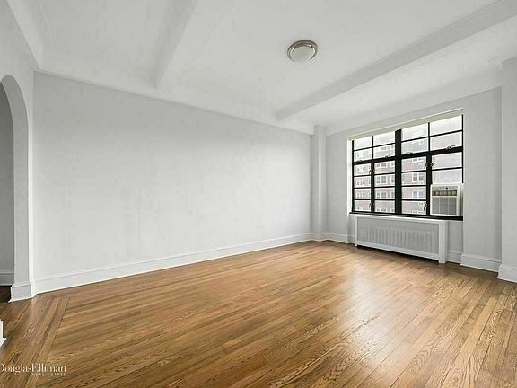 3rd image of 10 Sheridan Sq #12D