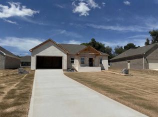 807 Michigan Ave, Muscle Shoals, AL 35661