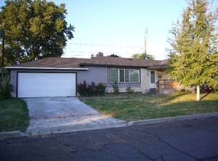 834 College St, Milton Freewater, OR 97862