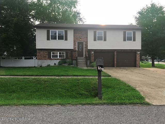 1st image of 879 Timberwood Dr