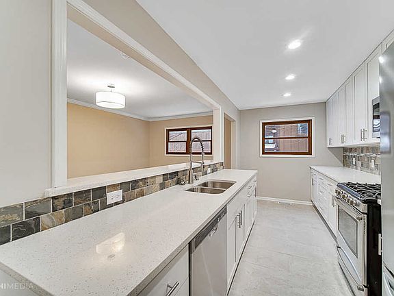 3rd image of 139 Glen Hill Dr