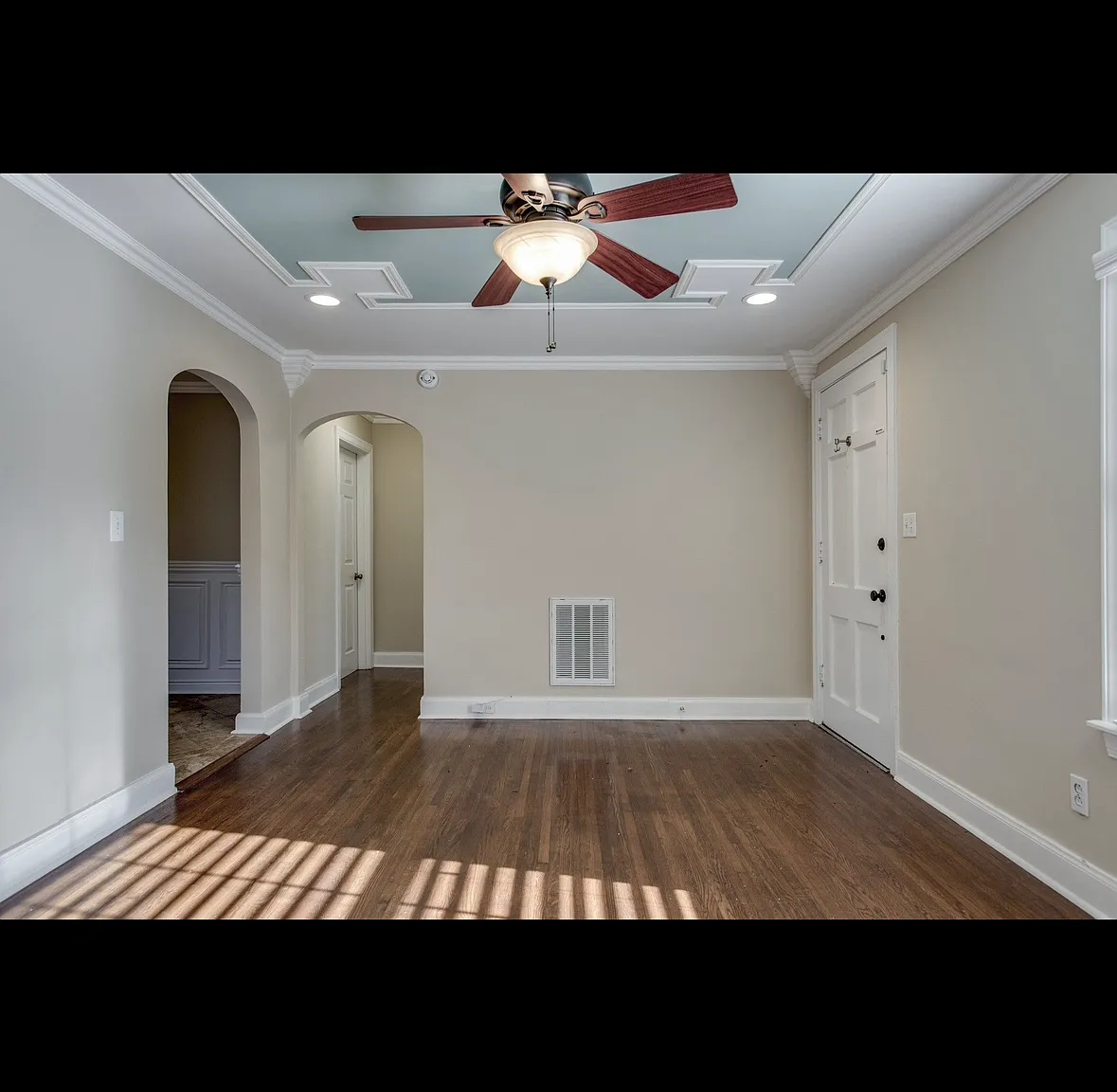 1143 Kirkland Ave — Photo 3
