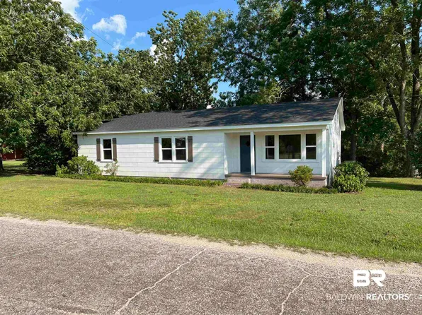 76 Johns St, Frisco City, AL 36445