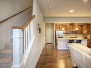 1399 NE Hickory Ln, Issaquah, WA 98029