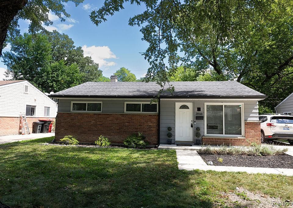 1st image of 28140 Everett St