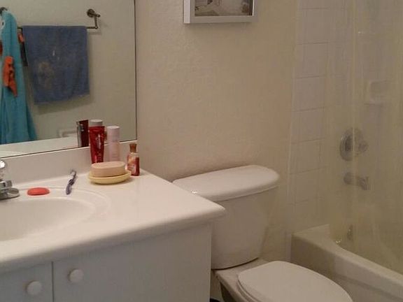 2nd image of 10887 NW 78th Ter #Lvh