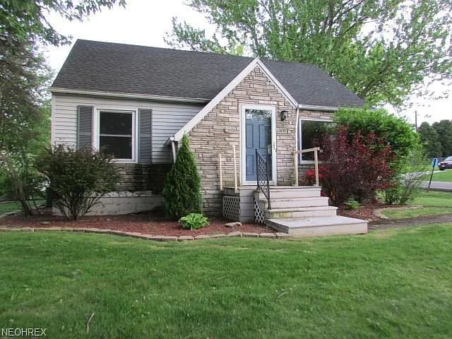 1300 Spangler St NE photo 1