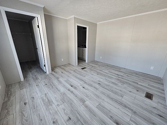 4th image of 5891 Sid Dr