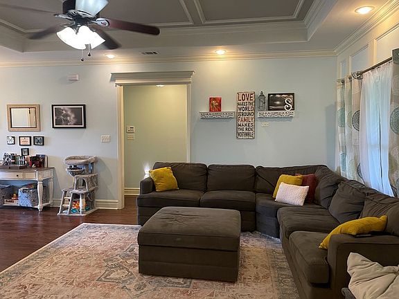 4th image of 4054 McKenzie Ln