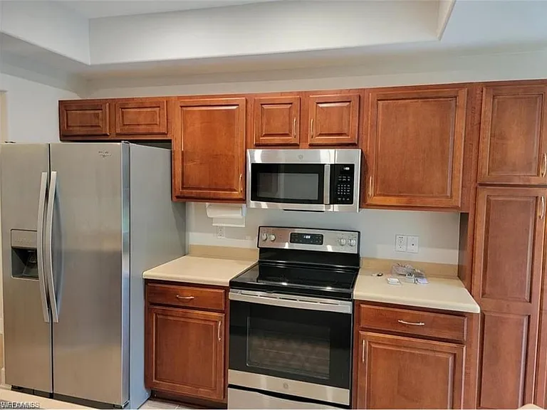 1315 Henley St #1003 — Photo 2