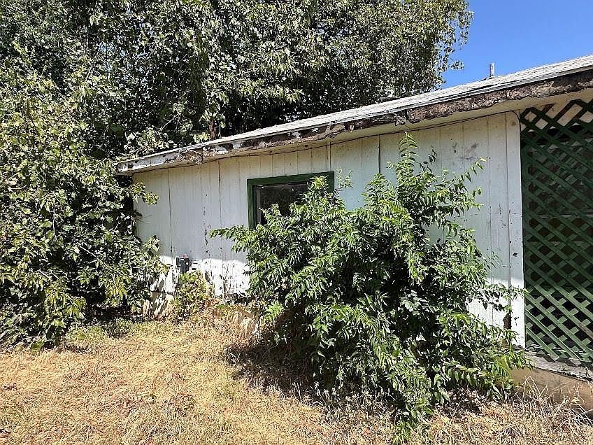 2nd image of 5526 Lake View Dr