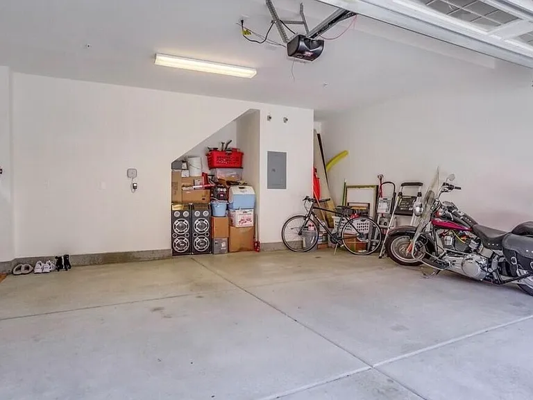 22057 Barrington Way — Photo 43