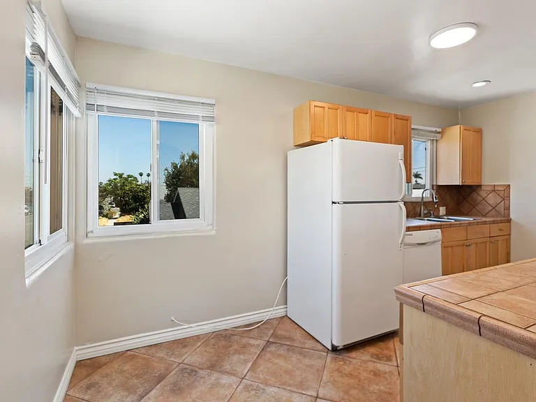 2904 Adams Ave — Photo 7