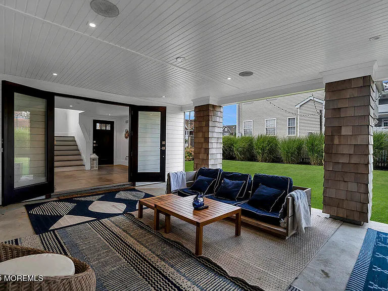 985 Ocean Ave — Photo 158