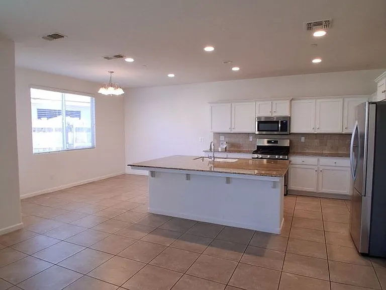 3813 Griffith Ave — Photo 6