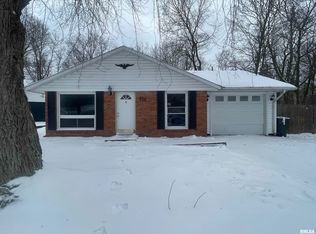 205 Shady Ln, East Peoria, IL 61611
