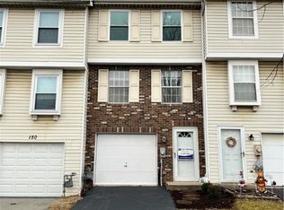 148 Meadow Gap Dr, Monroeville, PA