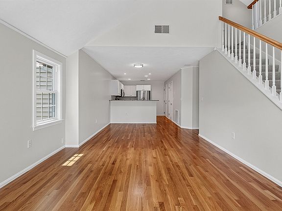 5th image of 231 Allerton Commons Ln #231