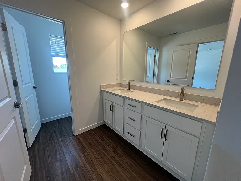 208 N Stratus Way — Photo 6