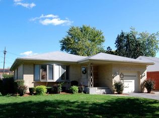 117 S Pine St, Mount Prospect, IL 60056