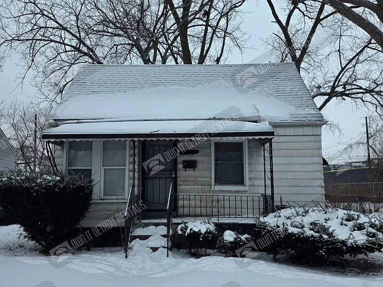 1139 S Bassett St — Photo 1