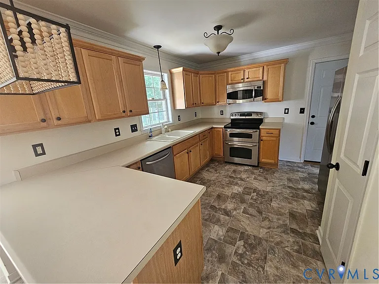 9225 Upshur Dr — Photo 8