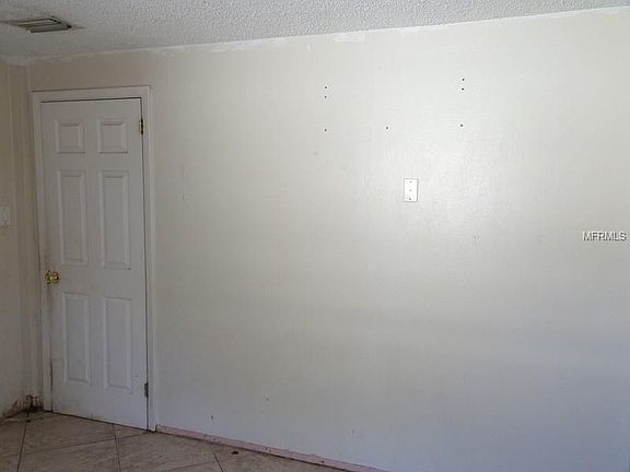 3rd image of 1708 Carnegie Cir