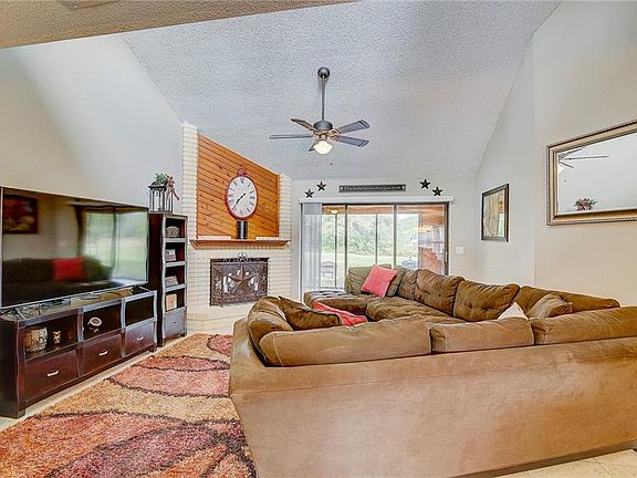 4th image of 34491 Cedarfield Dr