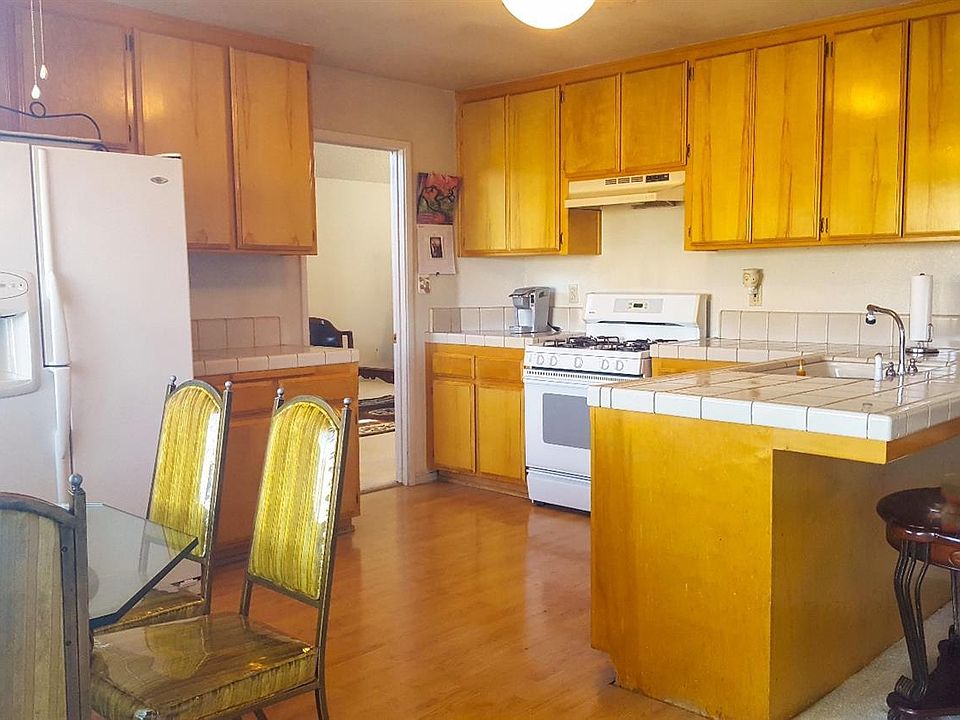 2nd image of 1700 Saint Helens Ave