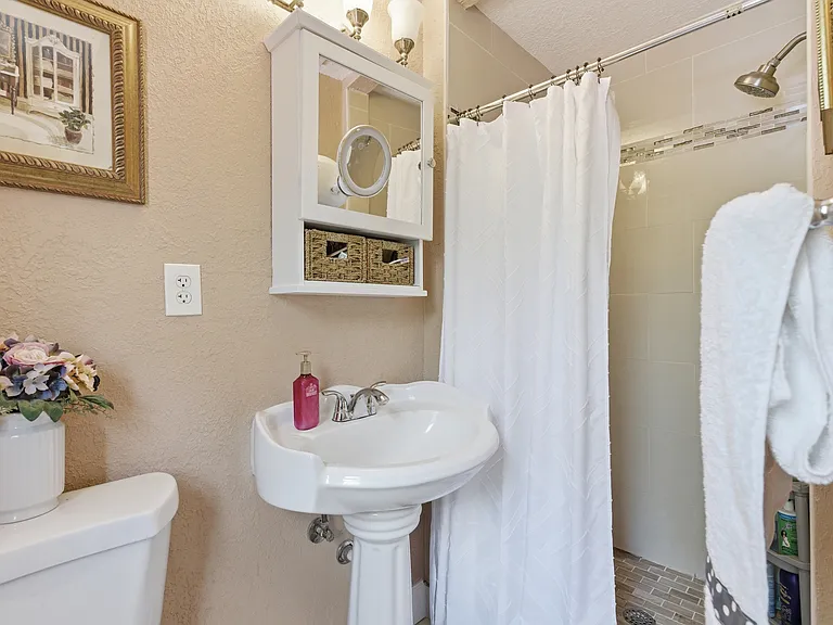 6403 Paddock Ave — Photo 23