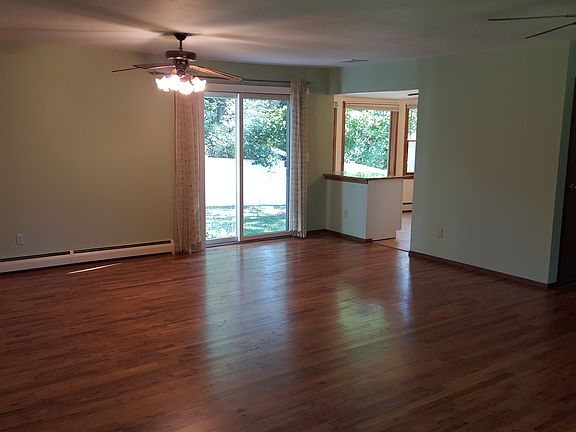 3rd image of 69 Babylon Dr