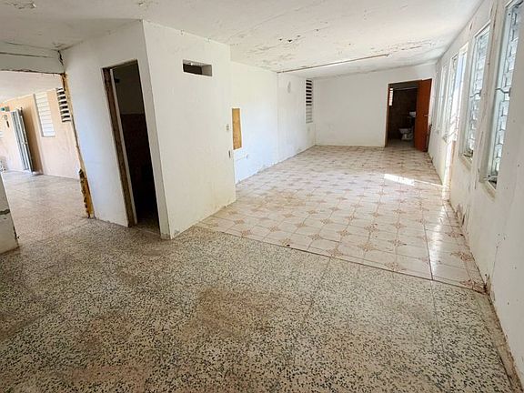 5th image of B 14 1 St