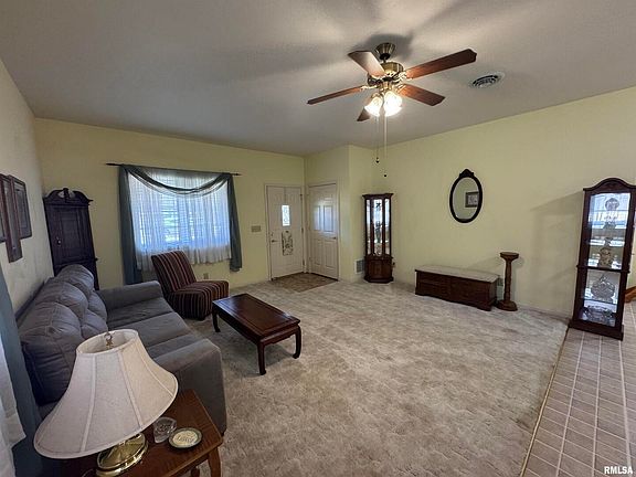 5th image of 300 Courtyard Blvd #300