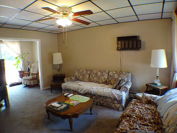 3rd image of 250 Oakland Ave