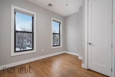 Rented by Rennit Inc.