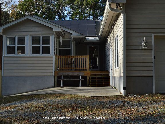 2nd image of 555 N Ashe St